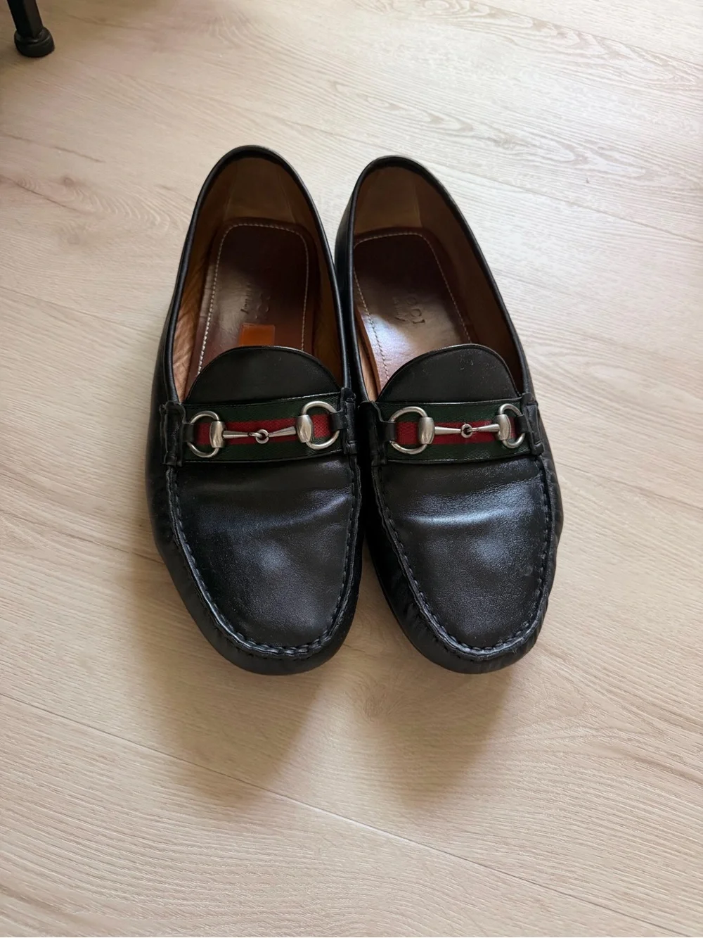 Gucci Black Leather Loafers with Red and Green Web Detail